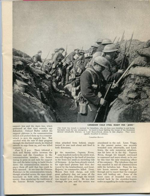 Une photographie de soldats dans une tranchée attendant de monter à l’assaut.